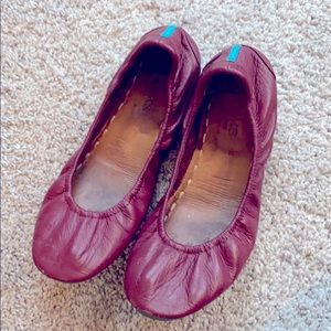 Tieks- burgundy- size 8